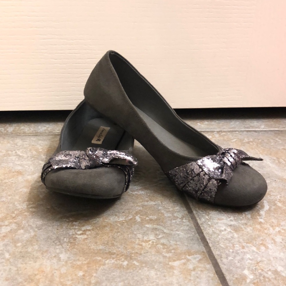 Gray glitter accent flats